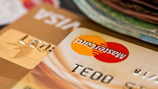 Mit Kreditkarten auf Reisen lässt sich die Geldversorgung vereinfachen.